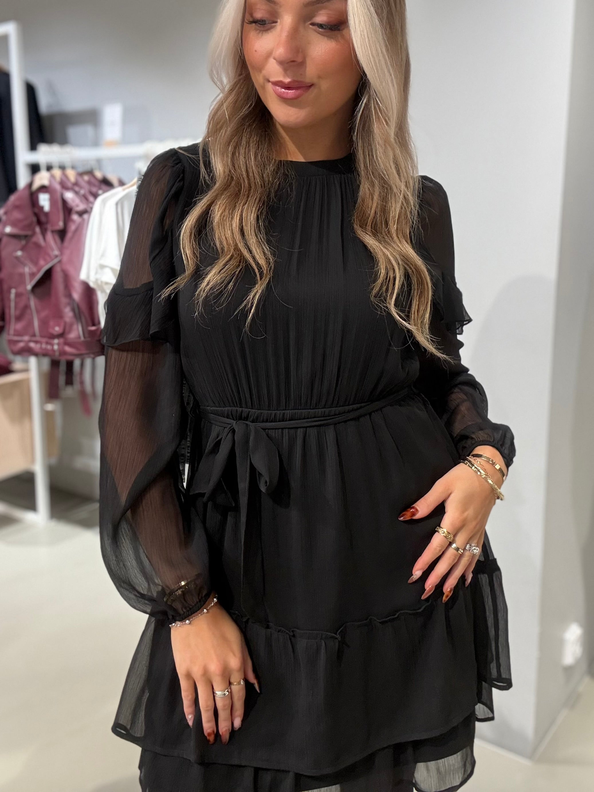 VIELLY Short Dress - Black Beauty